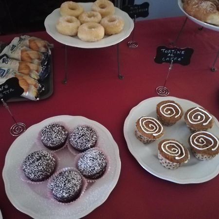 Il Giardino Delle Zagare Bed & Breakfast Fondi Dış mekan fotoğraf
