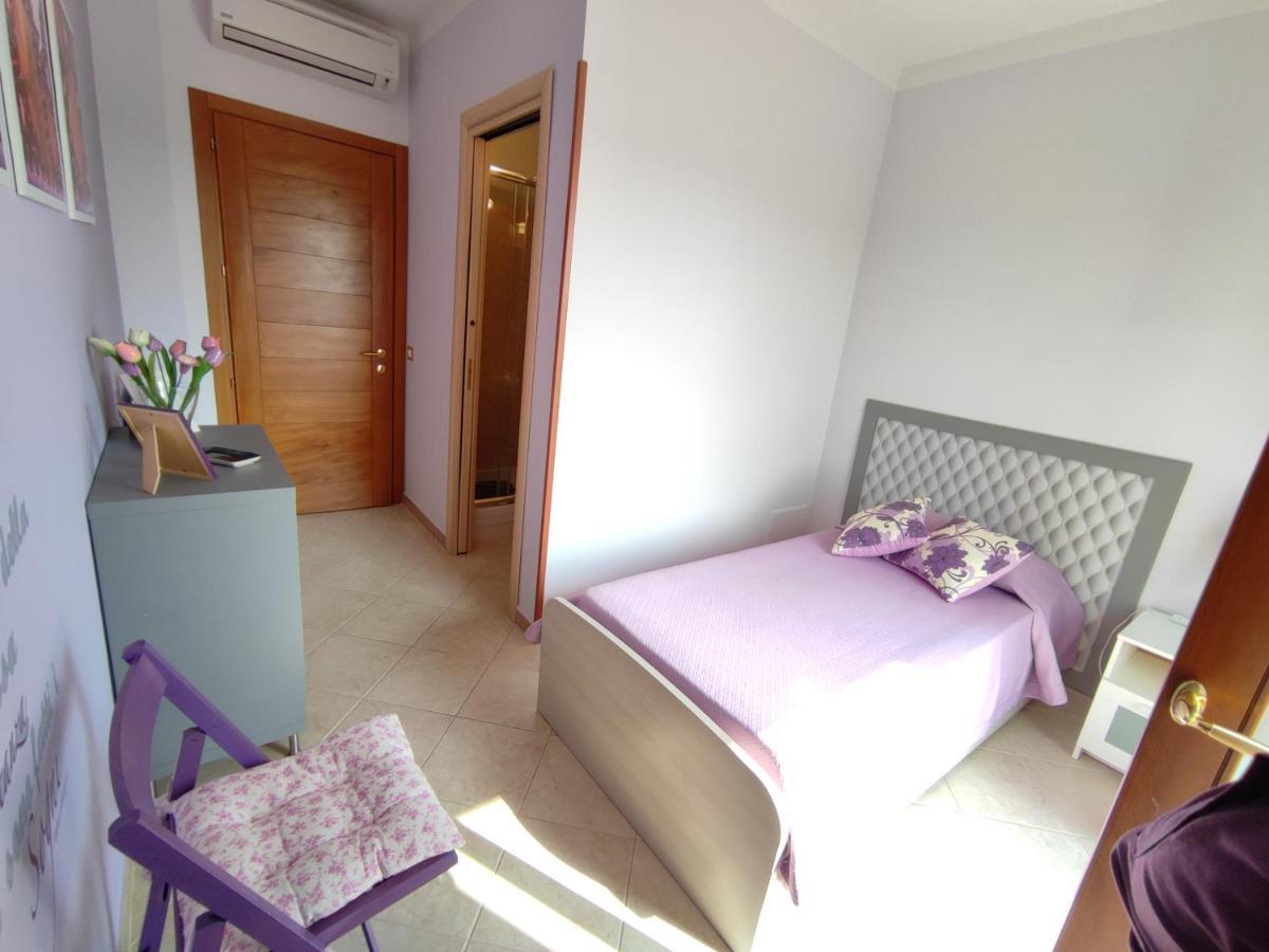 Il Giardino Delle Zagare Bed & Breakfast Fondi Dış mekan fotoğraf