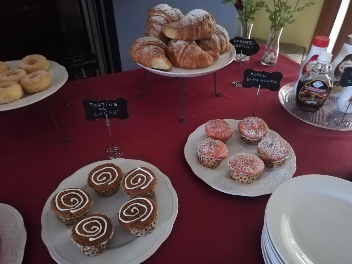 Il Giardino Delle Zagare Bed & Breakfast Fondi Dış mekan fotoğraf